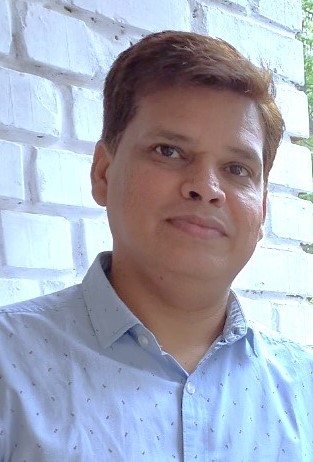 Dr Manoj Munde